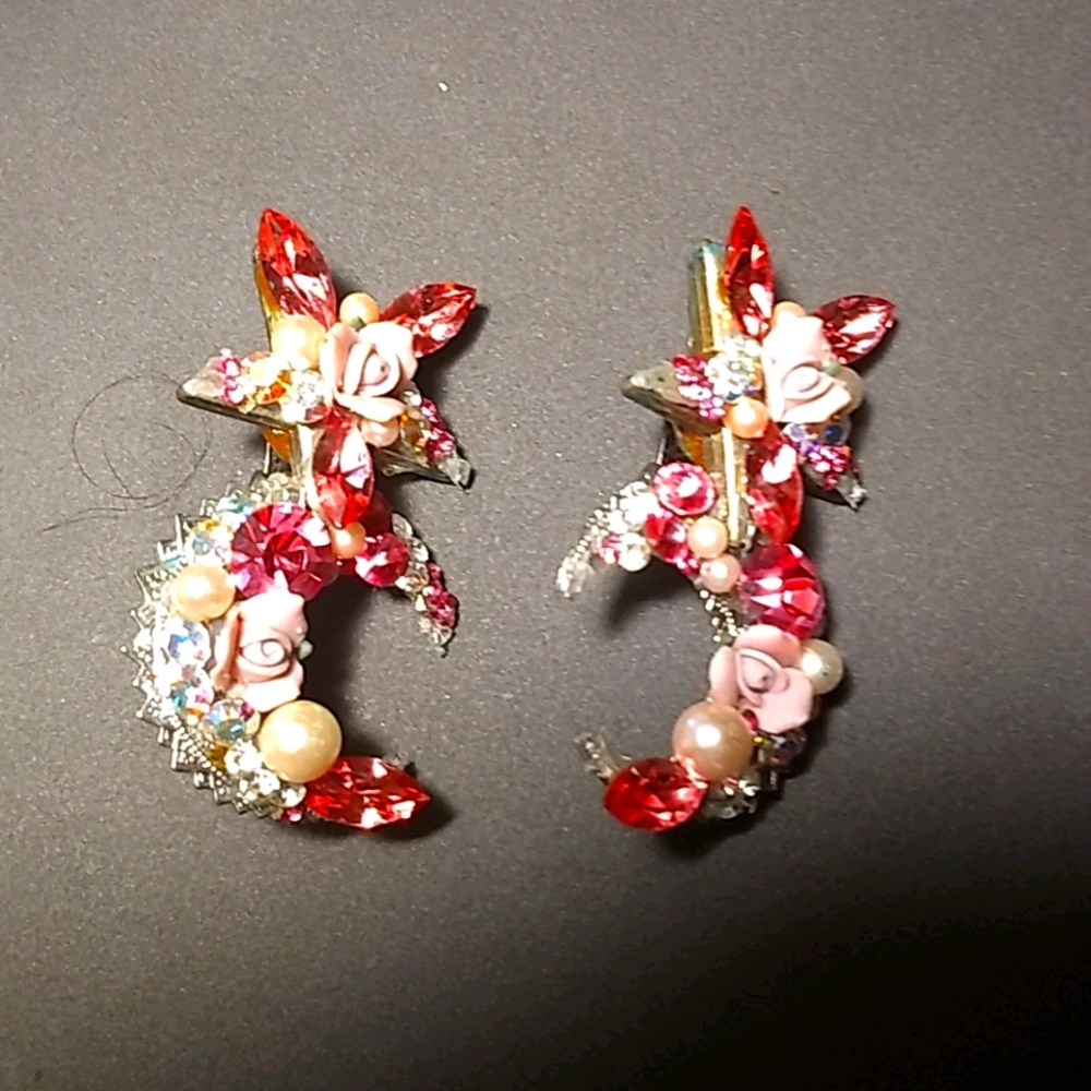 Retro statement earrings!